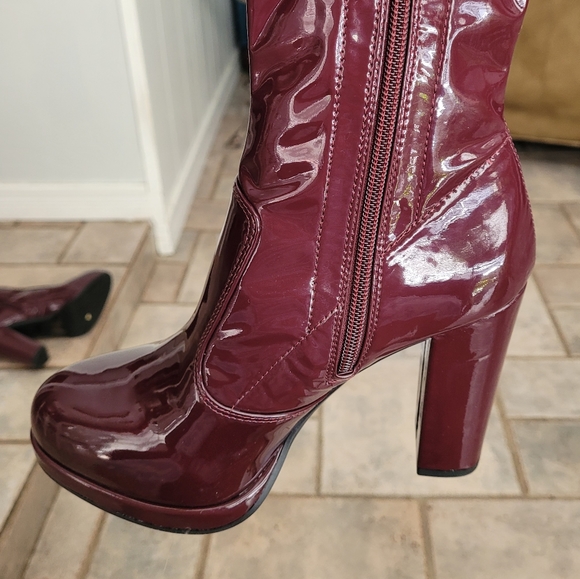 ๐คSOLD๐คGianni Bini Get-Real Patent Platform Over-The-Knee Block Heel Boots - Picture 9 of 14